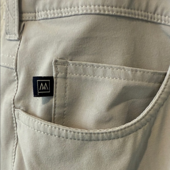 Mizzen+Main Light Gray Chinos 35 x 30 - Picture 2 of 4